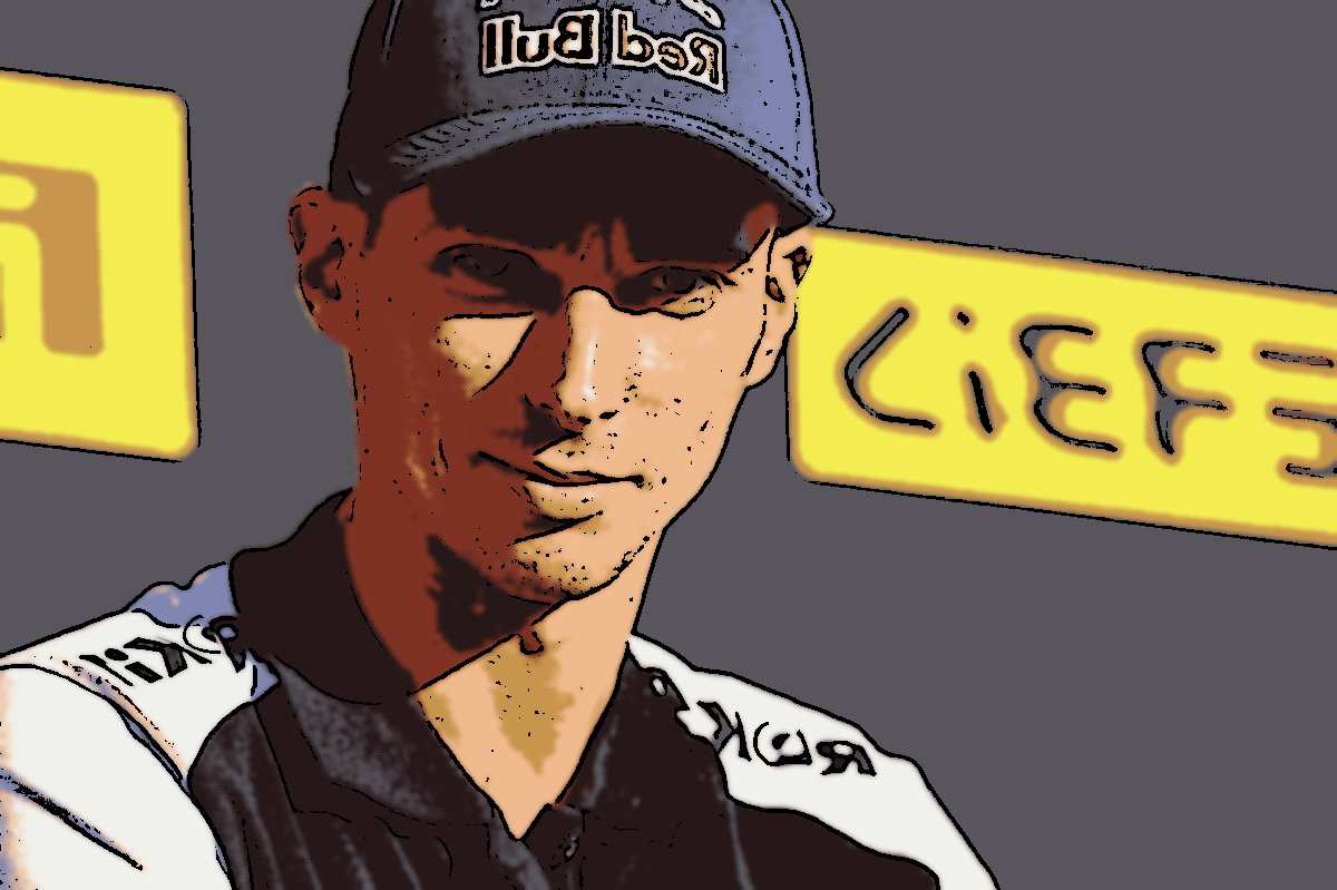 Legenda de Superbike Toprak Razgatlioglu assina com...