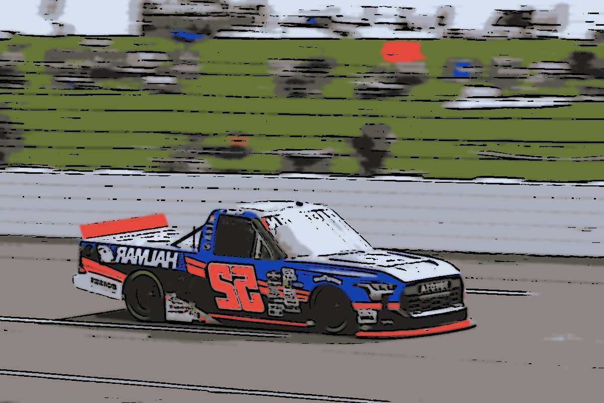 Stewart Friesen desqualificado da corrida NASCAR Truck,...